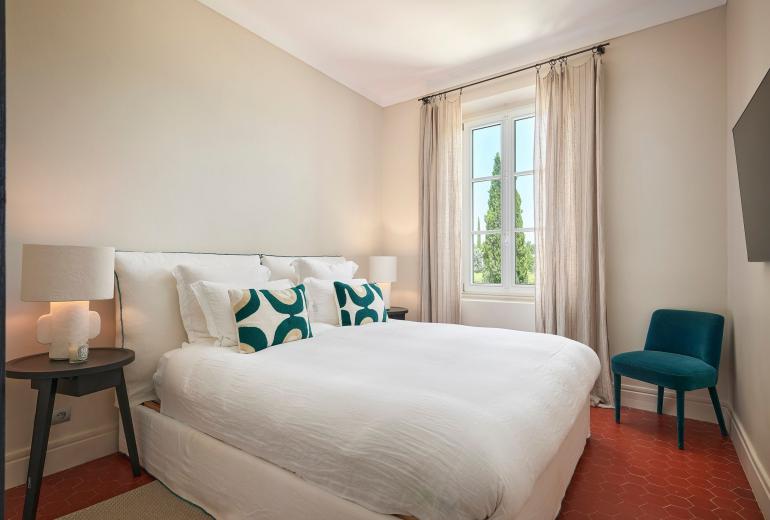 Azu002 - A 19th century villa next to Saint-Tropez