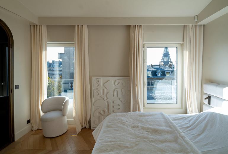 Par057 - Breathtaking duplex penthouse in Paris