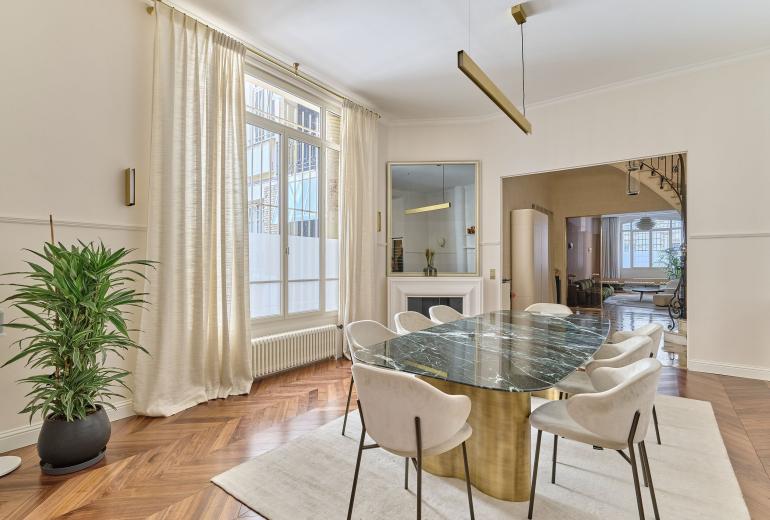 Par038 - Luxury duplex apartment in Paris 16