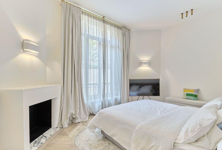 Par038 - Luxury duplex apartment in Paris 16