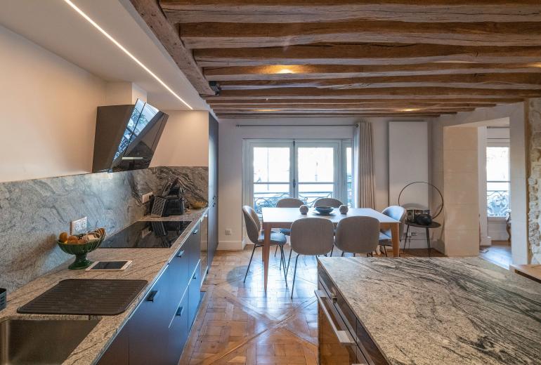 Par055 - Amazing apartment on Quai Saint Antoine