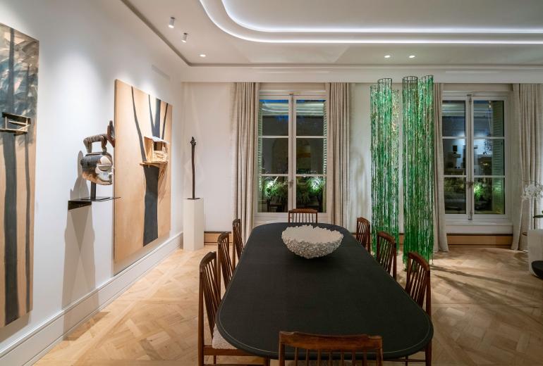 Par091 - Appartement luxueux de 230m² à Invalides