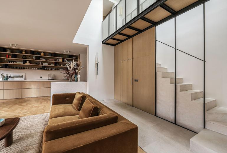 Par085 - Appartement de prestige à Paris 7