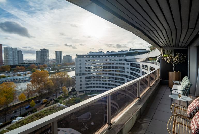 Par021 - Cobertura com piscina privada em Paris