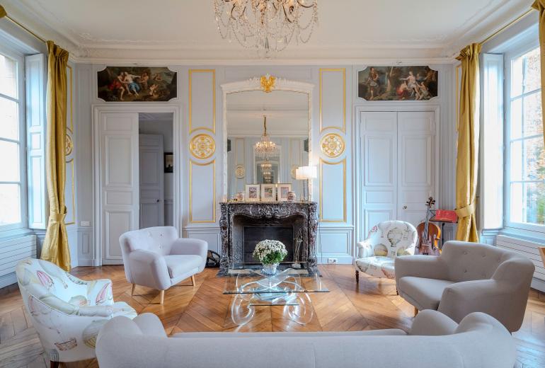 Idf173 - Appartement prestigieux de 3 chambres dans un manoir historique à Noisy-le-Roi.