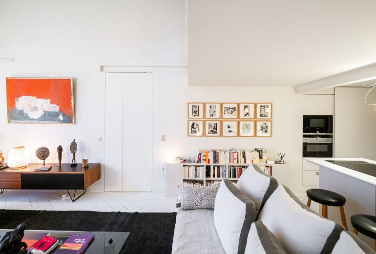 Par087 - Incroyable penthouse parisien avec toit-terrasse