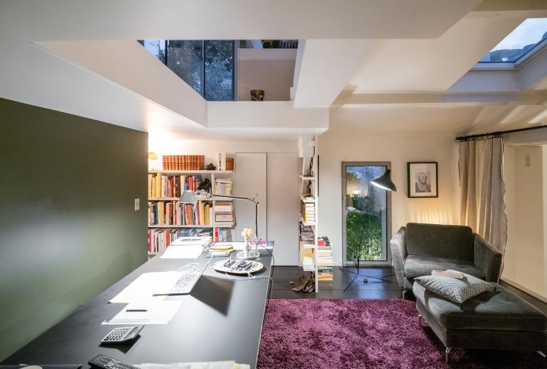 Par087 - Incroyable penthouse parisien avec toit-terrasse