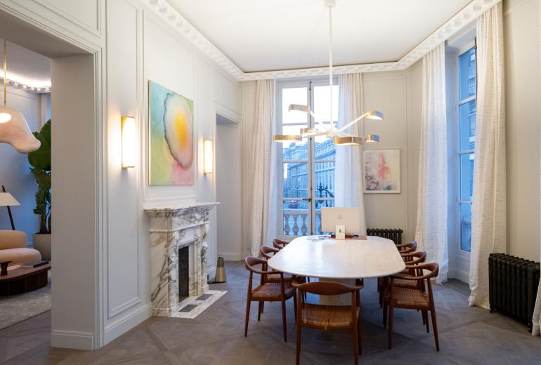 Par094 - Appartement sublime au Palais Bourbon