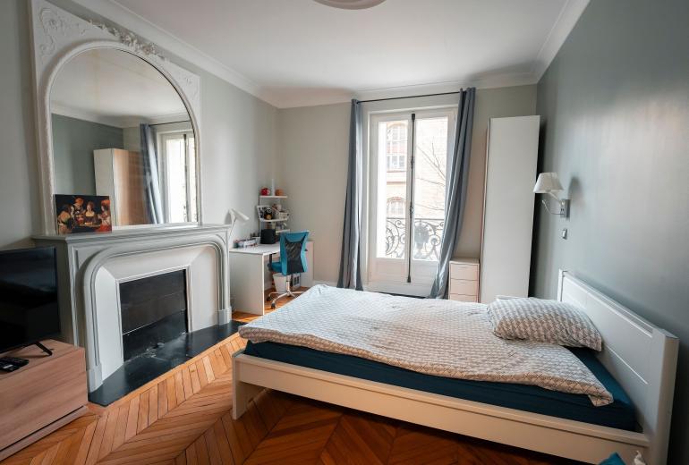 Par130 - Amazing apartment with a view on Notre-Dame