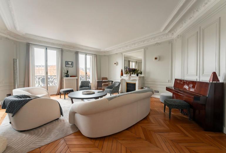 Par130 - Amazing apartment with a view on Notre-Dame
