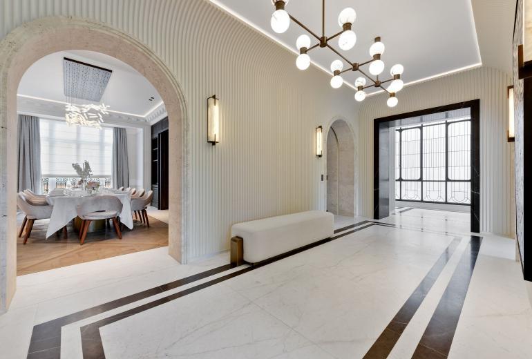 Par010 - Stunning 5 bedroom apartment on Foch