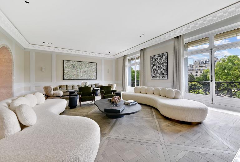 Par010 - Stunning 5 bedroom apartment on Foch