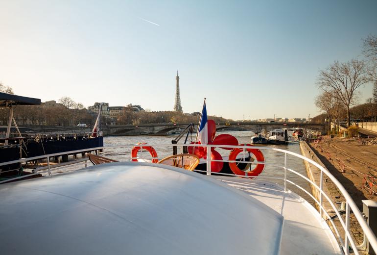 Par054 - Péniche de prestige à Paris