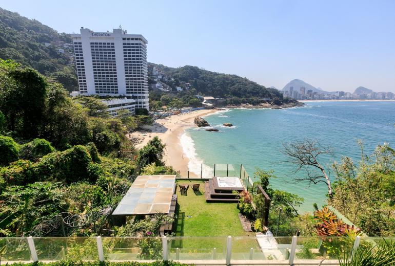 Rio010 - Large mansion by the sea in Leblon
