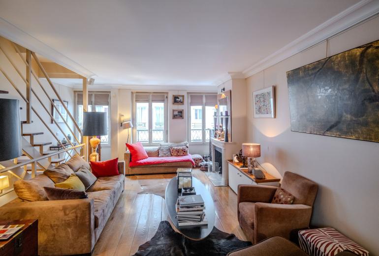 Par441 - Townhouse in Paris 7.