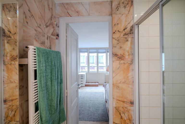 Par441 - Townhouse in Paris 7.