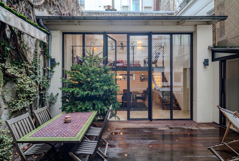 Par441 - Townhouse in Paris 7.