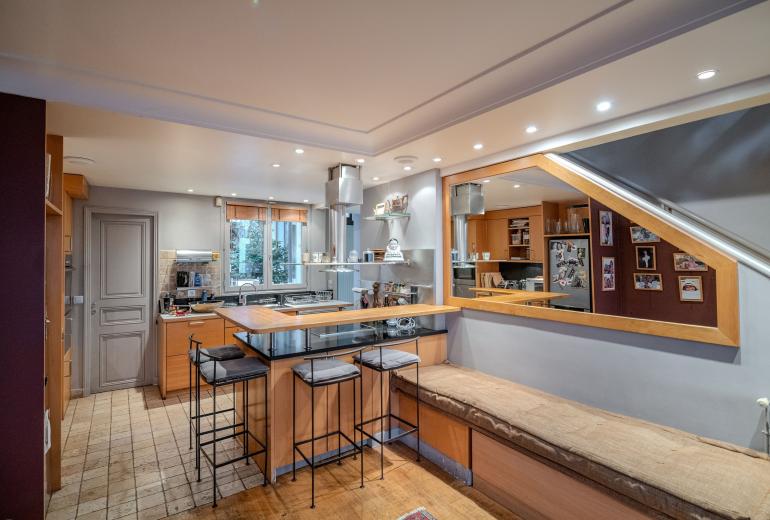 Par441 - Townhouse in Paris 7.