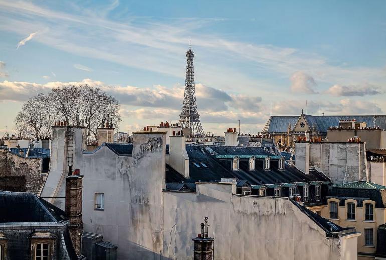 Par134 - Stunning apartment in St Germain des Prés