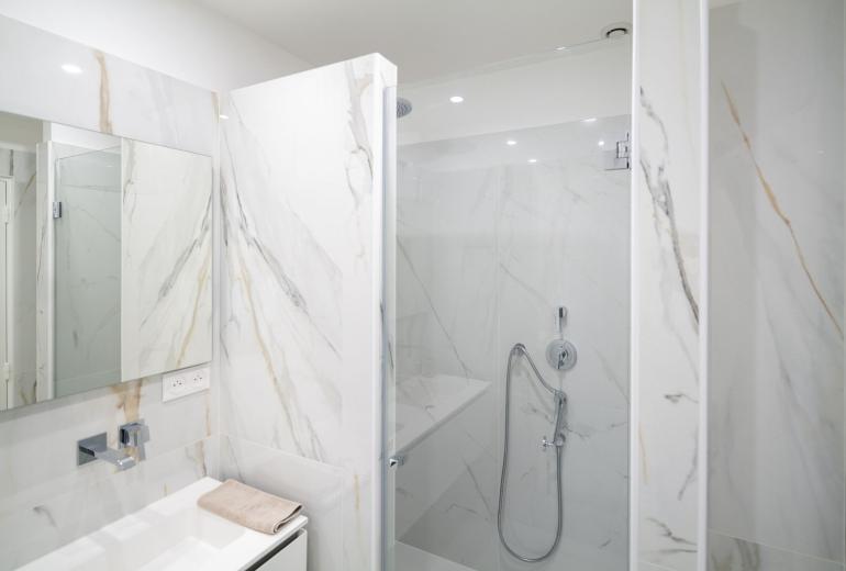 Par024 - Apartamento de lujo en Avenida Montaigne