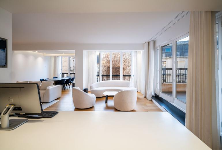 Par024 - Apartamento de lujo en Avenida Montaigne
