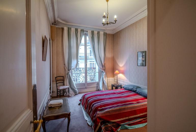 Par144 - Apartment in Paris