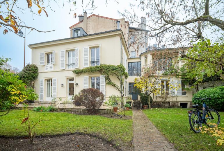 Idf155 - House with garden in Versailles