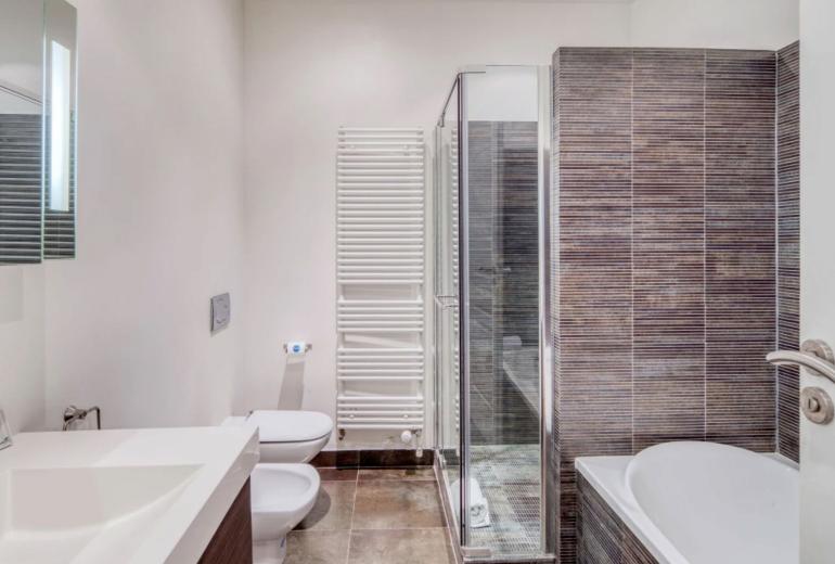 Par 10 - Apartamento de 2 suítes em Paris 8
