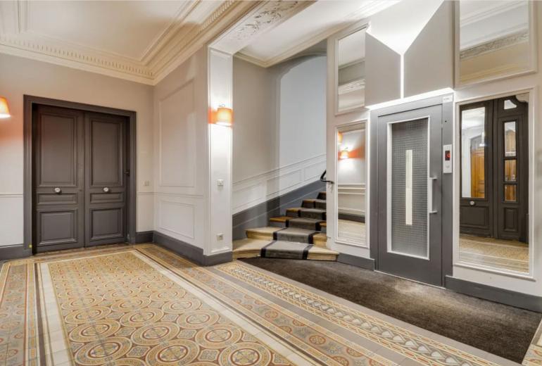 Par211 - Apartamento de 2 suites en París 8