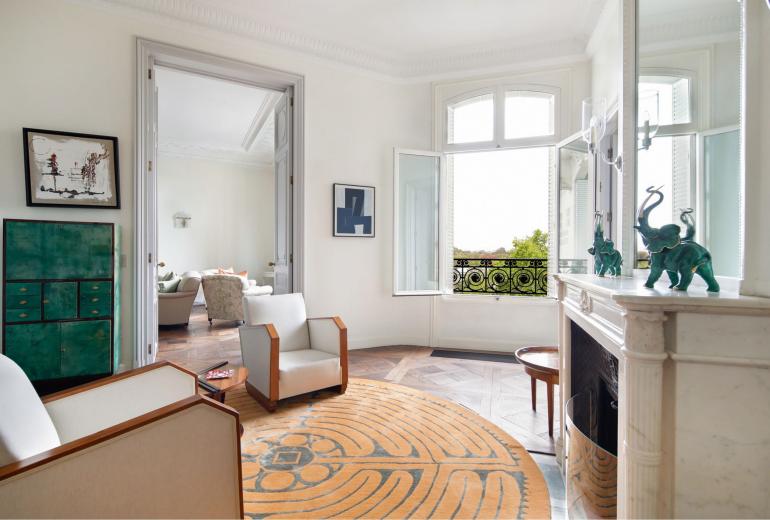 Par139 - Appartement sur le Quai Anatole France