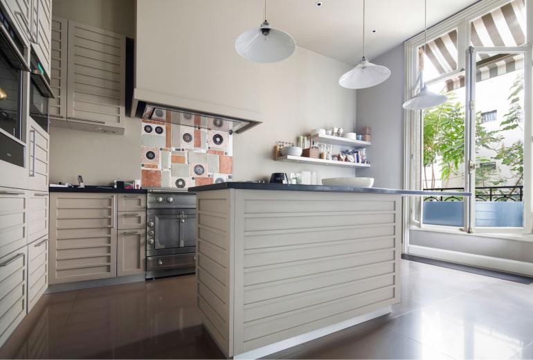 Par139 - Appartement sur le Quai Anatole France