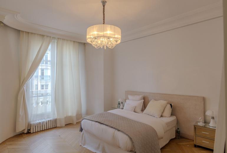 Par168 - Appartement de 3 suites avec vue