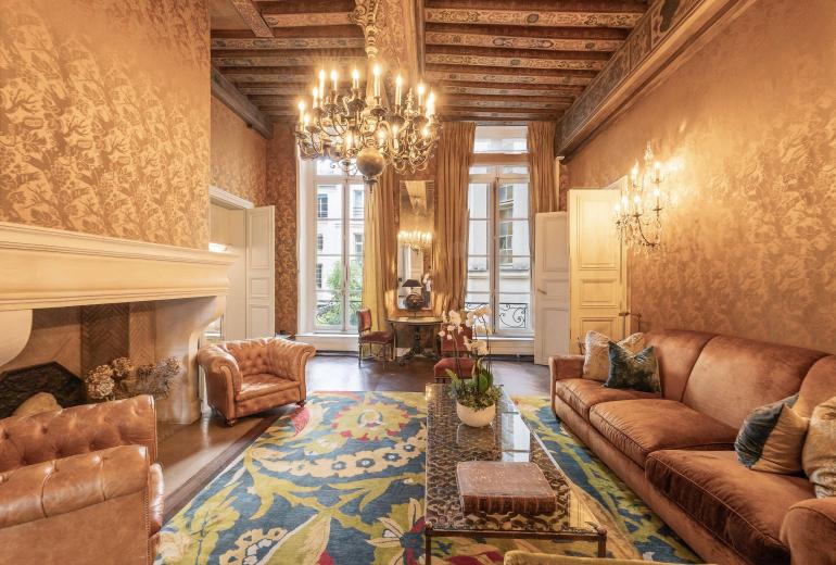 Par169 - Apartamento único en la Place des Vosges