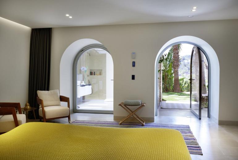 Ibi003 - Luxury island in Ibiza