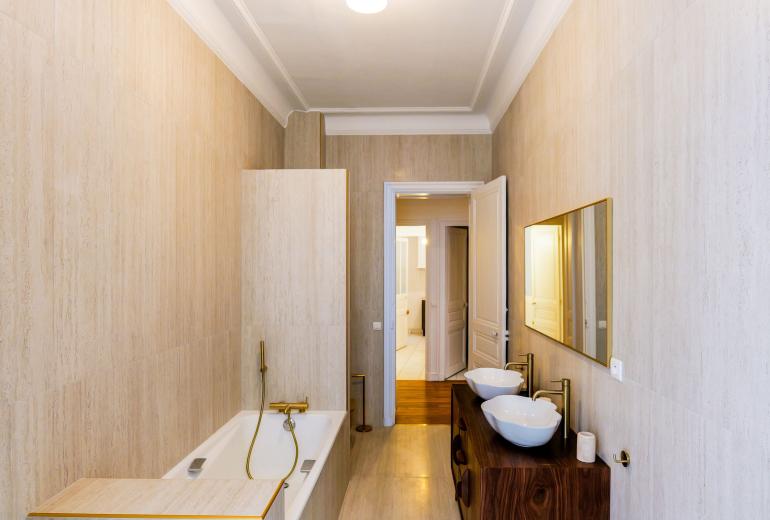 Par221 - Espaçoso apartamento luxuoso de 4 quartos