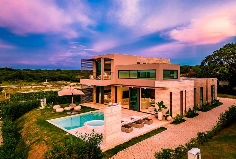 Car019 - Beach house next to Sofitel Barú Calablanca