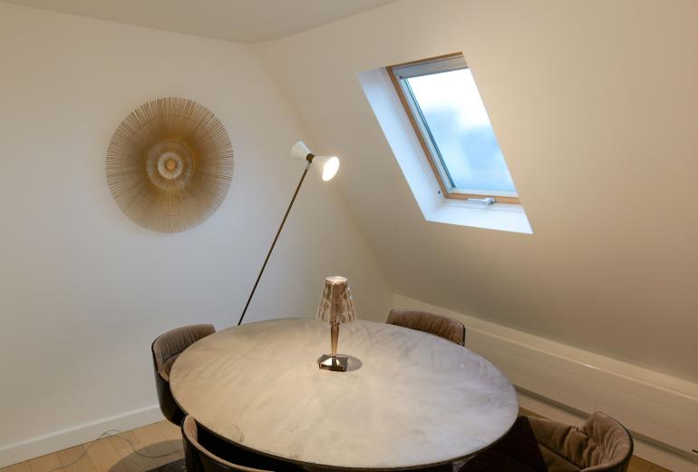 Par105 - Appartement de luxe d'une suite