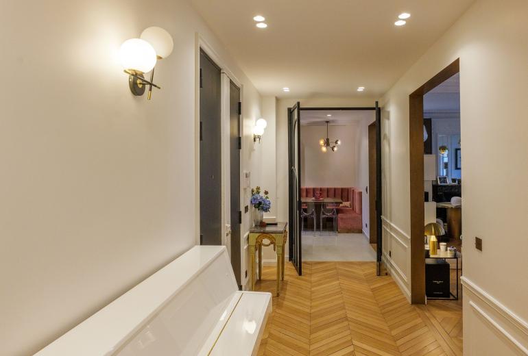 Par131 - Appartement de luxe de trois chambres