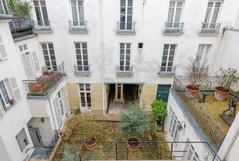 Par110 - Encantador apartamento en el corazón de París