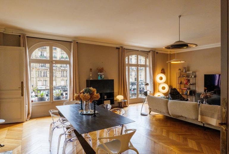 Par115 - Appartement de 2 suites à Porte Dauphine
