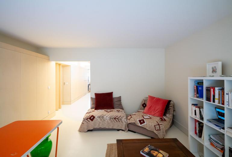 Par203 - Appartement de 2 chambres avec terrasse