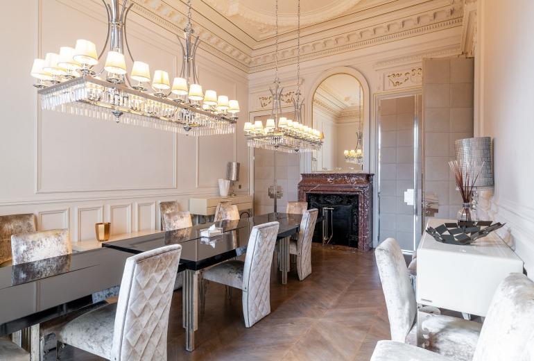 Par016 - Luxury 9 bedroom mansion in Paris 16