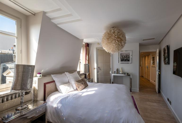 Par016 - Luxury 9 bedroom mansion in Paris 16