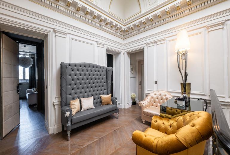 Par016 - Luxury 9 bedroom mansion in Paris 16