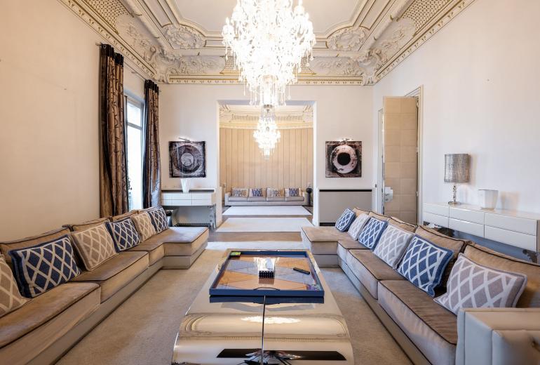 Par016 - Luxury 9 bedroom mansion in Paris 16