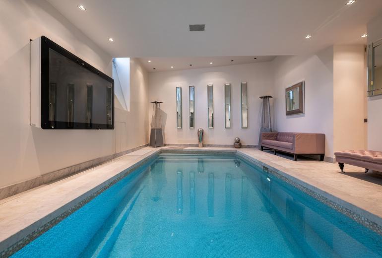Par016 - Luxury 9 bedroom mansion in Paris 16