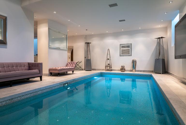 Par016 - Luxury 9 bedroom mansion in Paris 16