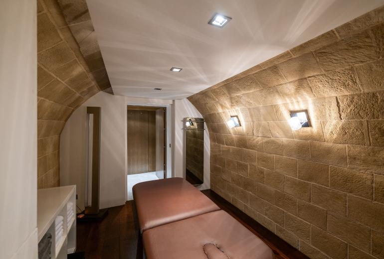 Par016 - Luxury 9 bedroom mansion in Paris 16