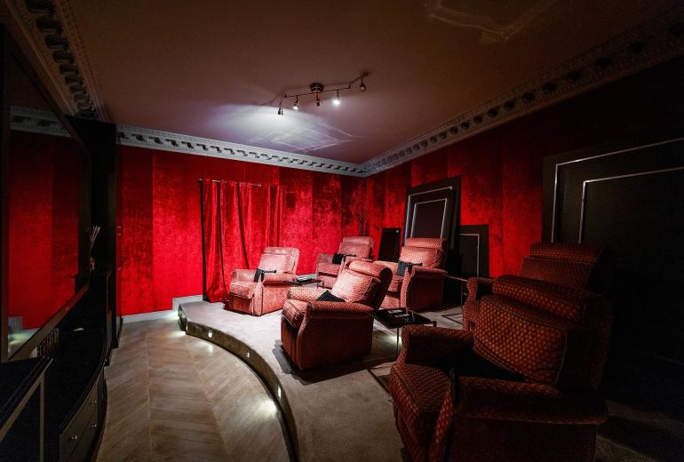 Par016 - Luxury 9 bedroom mansion in Paris 16