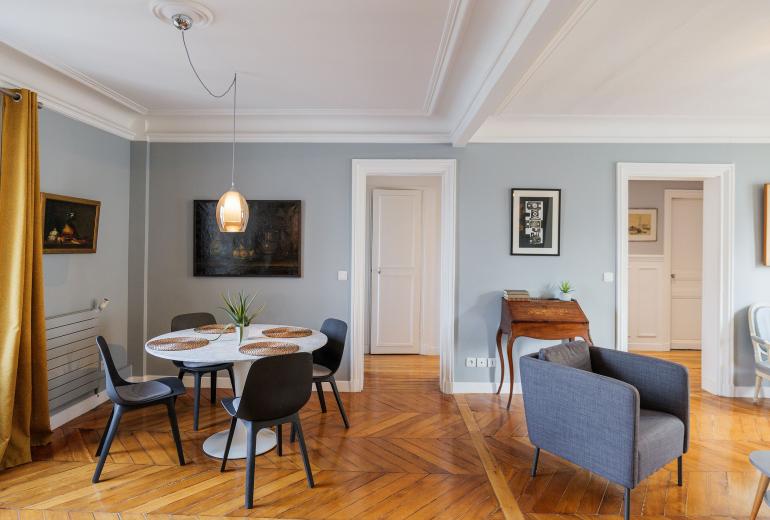 Portuguese: Par138 - Apartamento de 2 quartos